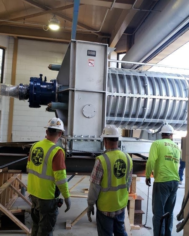 Beyel Brothers riggers at work